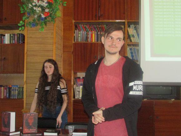 Новини Козятина - фото з Назар Мулик презентував “Кров Дракона” (ФОТО + ВІДЕО) Назар Мулик презентував “Кров Дракона” (ФОТО + ВІДЕО), фото №11 на сайті 20minut.ua