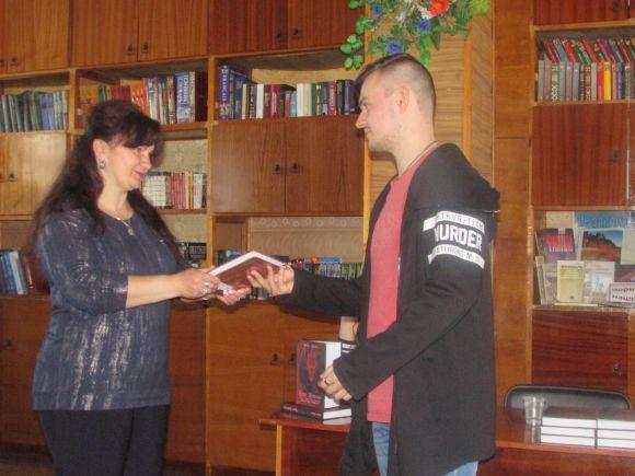 Новини Козятина - фото з Назар Мулик презентував “Кров Дракона” (ФОТО + ВІДЕО) Назар Мулик презентував “Кров Дракона” (ФОТО + ВІДЕО), фото №10 на сайті 20minut.ua