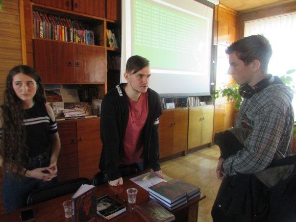 Новини Козятина - фото з Назар Мулик презентував “Кров Дракона” (ФОТО + ВІДЕО) Назар Мулик презентував “Кров Дракона” (ФОТО + ВІДЕО), фото №14 на сайті 20minut.ua