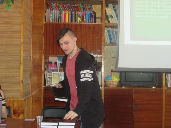 Новини Козятина - фото з Назар Мулик презентував “Кров Дракона” (ФОТО + ВІДЕО) Назар Мулик презентував “Кров Дракона” (ФОТО + ВІДЕО), фото №8 на сайті 20minut.ua