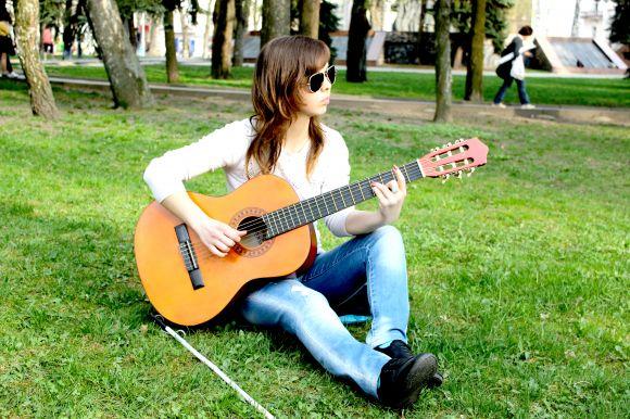 Новини Вінниці - фото з Життя "у темряві". Як вінничанка втратила зір, але не опустила руки і створила рок-гурт Життя "у темряві". Як вінничанка втратила зір, але не опустила руки і створила рок-гурт, фото №5 на сайті 20minut.ua