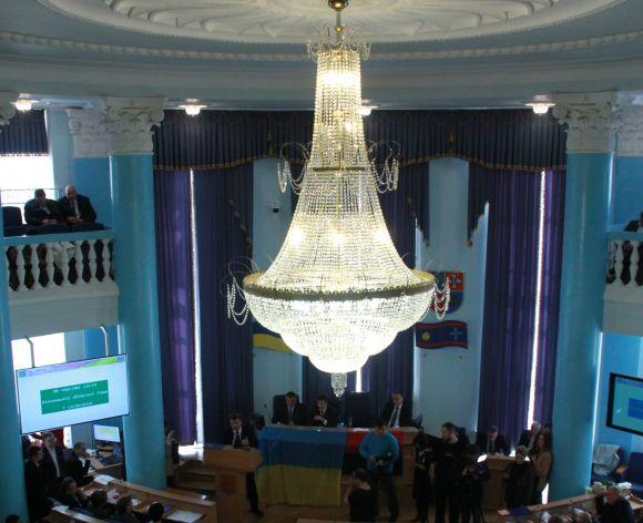 «Люстрація» облради або чому вінницькі депутати бояться сидіти під люстрою у залі засідань?, фото №1 на сайті 20minut.ua