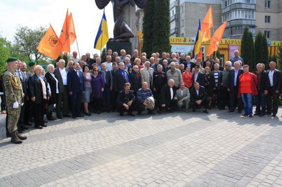 Хмельничани вшанували ліквідаторів Чорнобильської катастрофи, фото №4 на сайті vsim.ua