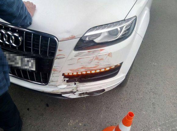 Новини Хмельницького - фото з Дивна ДТП на «Темпі»: водій забув поставити автомобіль на ручне гальмо (ВІДЕО) Дивна ДТП на «Темпі»: водій забув поставити автомобіль на ручне гальмо (ВІДЕО), фото №1 на сайті vsim.ua