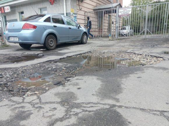 Новини Хмельницького - фото з Привокзальну площу ремонтує фірма, яку підозрюють у відмиванні грошей Привокзальну площу ремонтує фірма, яку підозрюють у відмиванні грошей, фото №6 на сайті vsim.ua
