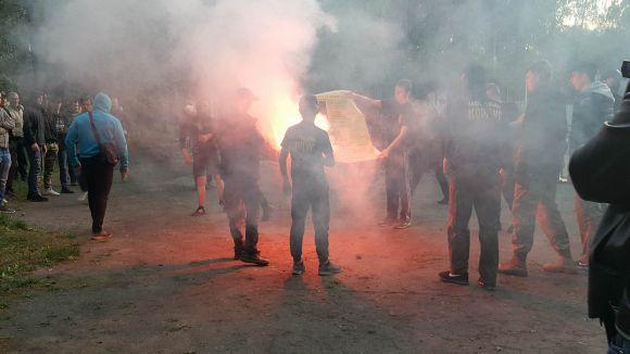 Новини Тернополя - фото з У Парку Нацвідродження люди знесли огорожу. Фото, відео (оновлено) У Парку Нацвідродження люди знесли огорожу. Фото, відео (оновлено), фото №7 на сайті 20minut.ua