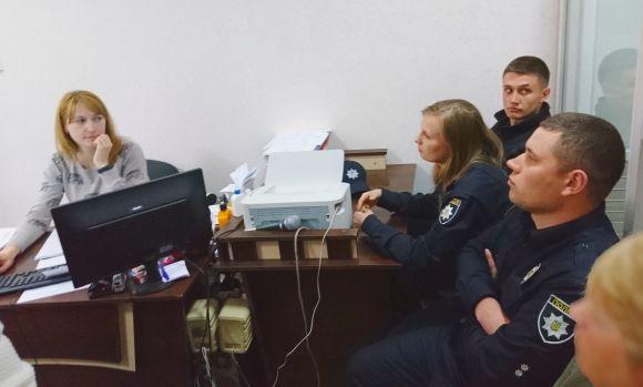 Новини Вінниці - фото з Водія витягли з авто та «закували» у кайданки. Що вирішив суд? Водія витягли з авто та «закували» у кайданки. Що вирішив суд?, фото №1 на сайті 20minut.ua