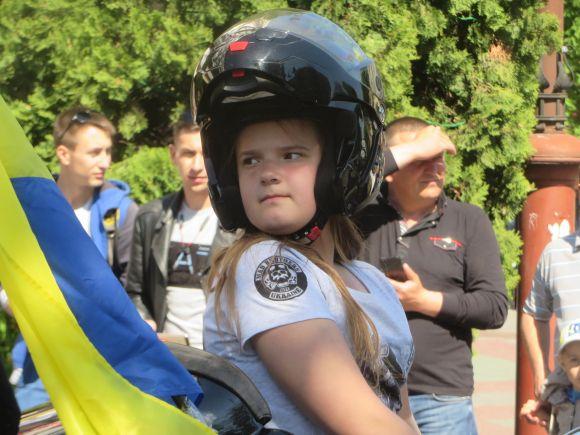 Новини Хмельницького - фото з Під рев "залізних коней": у Хмельницькому байкери відкрили мотосезон (ФОТО) Під рев "залізних коней": у Хмельницькому байкери відкрили мотосезон (ФОТО), фото №19 на сайті vsim.ua