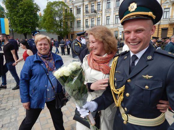 Новини Хмельницького - фото з На Софійській площі у Києві Порошенко вручив дипломи прикордонникам На Софійській площі у Києві Порошенко вручив дипломи прикордонникам, фото №6 на сайті vsim.ua