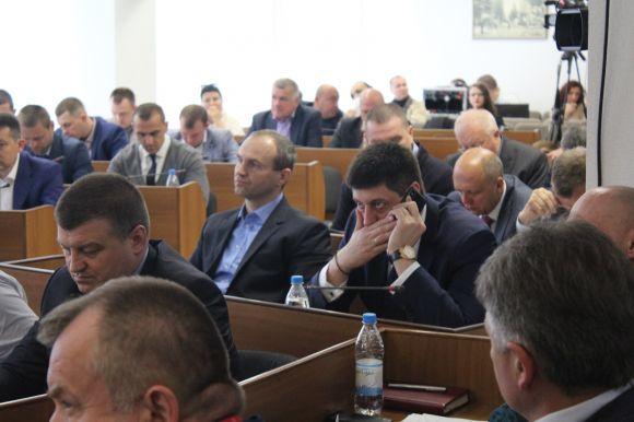 Новини Вінниці - фото з Нове житло, «міський» Нацбанк та економія для шкіл. Огляд рішень сесії міськради Нове житло, «міський» Нацбанк та економія для шкіл. Огляд рішень сесії міськради, фото №3 на сайті 20minut.ua