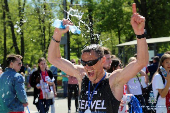 Новини Вінниці - фото з ТОП-11 неймовірних учасників AUTO.RIA Вінниця Напівмарафон ТОП-11 неймовірних учасників AUTO.RIA Вінниця Напівмарафон, фото №11 на сайті 20minut.ua