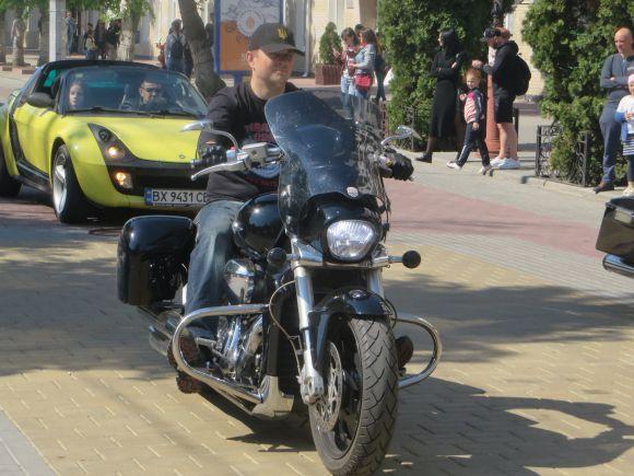 Новини Хмельницького - фото з Під рев "залізних коней": у Хмельницькому байкери відкрили мотосезон (ФОТО) Під рев "залізних коней": у Хмельницькому байкери відкрили мотосезон (ФОТО), фото №31 на сайті vsim.ua