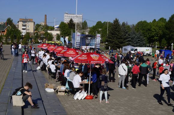Приходьте на пробіжку! Біля «Книжки» реєструють учасників AUTO.RIA Вінниця Напівмарафон на сайті 20minut.ua Приходьте на пробіжку! Біля «Книжки» реєструють учасників AUTO.RIA Вінниця Напівмарафон, фото №2 на сайті 20minut.ua