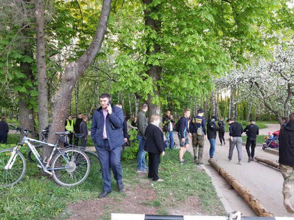 Новини Тернополя - фото з У Парку Нацвідродження люди знесли огорожу. Фото, відео (оновлено) У Парку Нацвідродження люди знесли огорожу. Фото, відео (оновлено), фото №3 на сайті 20minut.ua