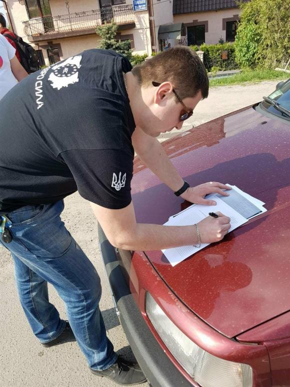 У Кременці у ямах на дорогах "виросли" квіти, фото №3 на сайті 20minut.ua