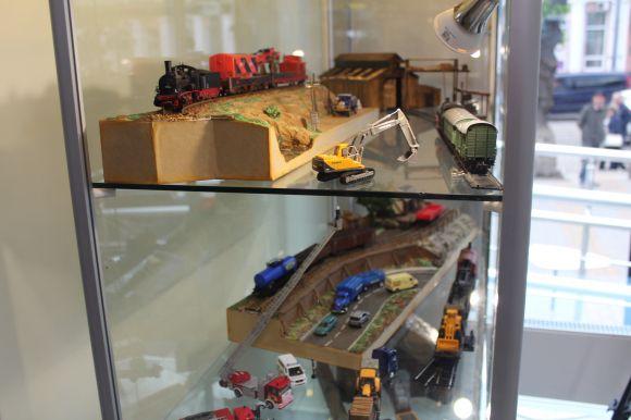 Новини Вінниці - фото з Під звуки джазу відкрили музей моделей транспорту. Що там є? Під звуки джазу відкрили музей моделей транспорту. Що там є?, фото №7 на сайті 20minut.ua