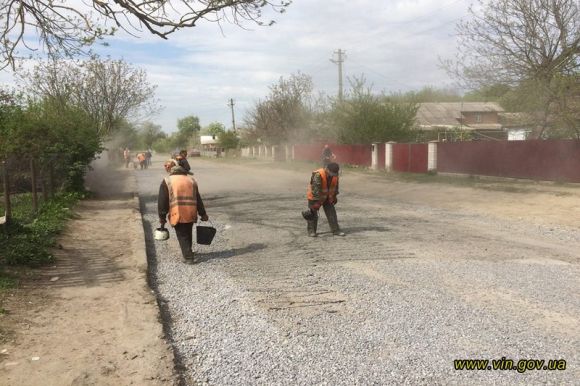 У двох селах Жмеринського району за 4 мільйона відремонтують дороги на сайті 20minut.ua У двох селах Жмеринського району за 4 мільйона відремонтують дороги, фото №3 на сайті 20minut.ua