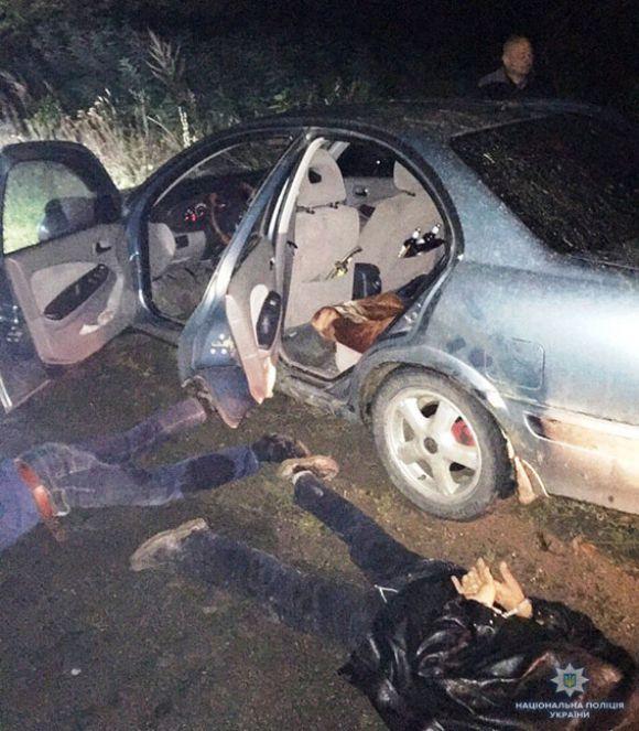 Новини Вінниці - фото з За грати потрапило троє чоловіків, які торік зухвало напали на прикуту до ліжка дівчину та її матір За грати потрапило троє чоловіків, які торік зухвало напали на прикуту до ліжка дівчину та її матір, фото №2 на сайті 20minut.ua