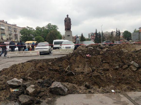 Новини Хмельницького - фото з Привокзальну площу ремонтує фірма, яку підозрюють у відмиванні грошей Привокзальну площу ремонтує фірма, яку підозрюють у відмиванні грошей, фото №4 на сайті vsim.ua