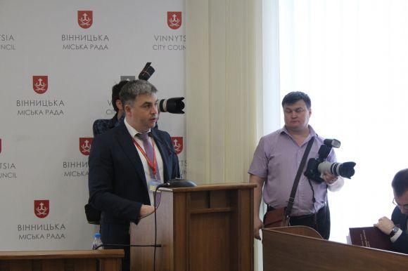 Новини Вінниці - фото з Нове житло, «міський» Нацбанк та економія для шкіл. Огляд рішень сесії міськради Нове житло, «міський» Нацбанк та економія для шкіл. Огляд рішень сесії міськради, фото №1 на сайті 20minut.ua