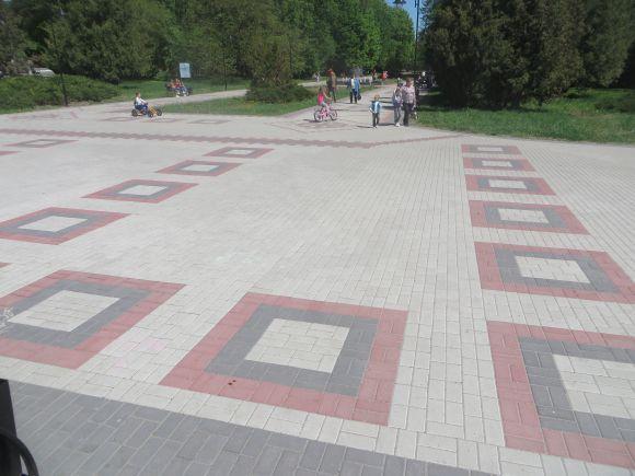 Новини Хмельницького - фото з У Дендропарку запрацював новий фонтан (ВІДЕО) У Дендропарку запрацював новий фонтан (ВІДЕО), фото №6 на сайті vsim.ua