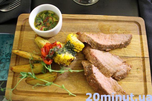 Салат з редискою та полуницею, десерт Pink Floyd. Чим вражав гостей перший учасник проекту "13 шефів", фото №4 на сайті 20minut.ua