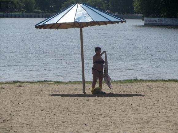 Новини Хмельницького - фото з Сезон купання і засмаги відкрито: 25 фото з хмельницького пляжу Сезон купання і засмаги відкрито: 25 фото з хмельницького пляжу, фото №4 на сайті vsim.ua