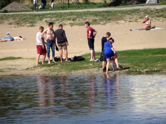 Новини Хмельницького - фото з Сезон купання і засмаги відкрито: 25 фото з хмельницького пляжу Сезон купання і засмаги відкрито: 25 фото з хмельницького пляжу, фото №2 на сайті vsim.ua