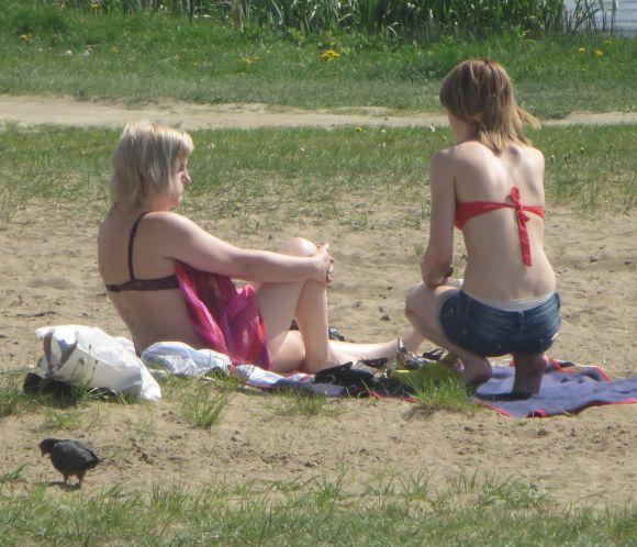 Новини Хмельницького - фото з Сезон купання і засмаги відкрито: 25 фото з хмельницького пляжу Сезон купання і засмаги відкрито: 25 фото з хмельницького пляжу, фото №16 на сайті vsim.ua