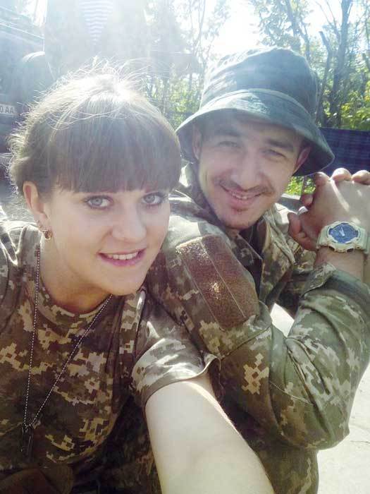 Новини Козятина - фото з Сто одна троянда для Катрусі! Вона винесла на своїх плечах із поля бою понад сотню поранених українських десантників Сто одна троянда для Катрусі! Вона винесла на своїх плечах із поля бою понад сотню поранених українських десантників, фото №5 на сайті 20minut.ua