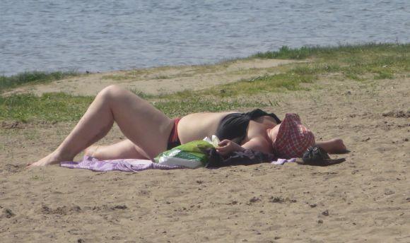 Новини Хмельницького - фото з Сезон купання і засмаги відкрито: 25 фото з хмельницького пляжу Сезон купання і засмаги відкрито: 25 фото з хмельницького пляжу, фото №22 на сайті vsim.ua