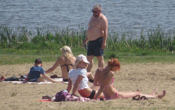 Новини Хмельницького - фото з Сезон купання і засмаги відкрито: 25 фото з хмельницького пляжу Сезон купання і засмаги відкрито: 25 фото з хмельницького пляжу, фото №15 на сайті vsim.ua