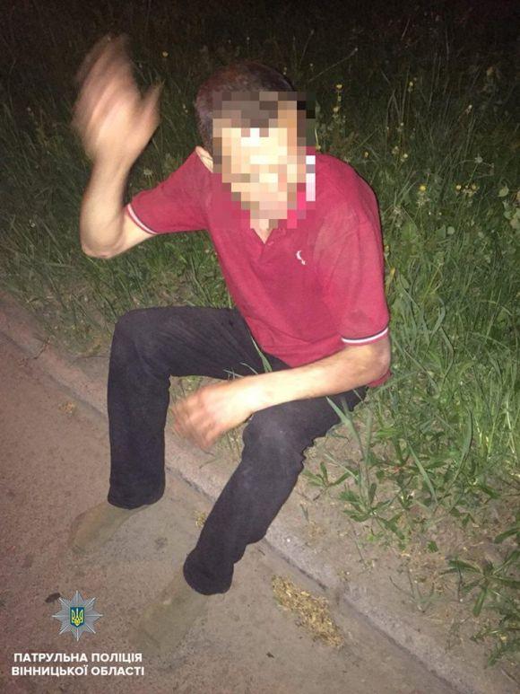П'яний та босий. По місту колобродив водій «ЗІЛа», намагався втекти від копів, фото №2 на сайті 20minut.ua