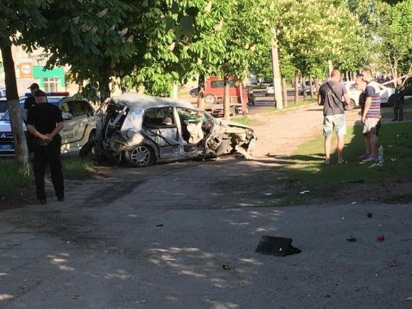 Новини Житомира - фото з Подробиці моторошної ранкової аварії у Житомирі. ВІДЕО Подробиці моторошної ранкової аварії у Житомирі. ВІДЕО, фото №2 на сайті 20minut.ua