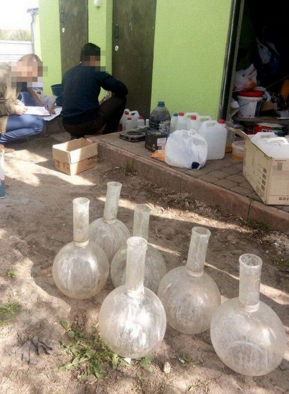 На Тернопільщині наркоділок виготовляв та продавав амфетамін, фото №3 на сайті 20minut.ua