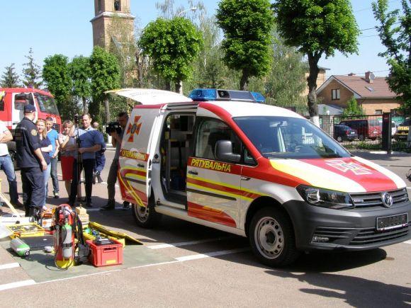 Житомирська область: 6 оперативно-рятувальних підрозділів області отримали нову пожежно-рятувальну техніку, фото №2 на сайті 20minut.ua