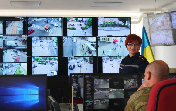 Новини Вінниці - фото з Ситуаційний центр у Вінниці: п’ять сотень «очей», дрон та «фотопастка» слідкують за вами Ситуаційний центр у Вінниці: п’ять сотень «очей», дрон та «фотопастка» слідкують за вами, фото №2 на сайті 20minut.ua