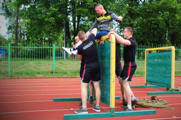 Новини Вінниці - фото з Евакуація VIP-особи: розпочалися змагання бодігардів. Фото та гіфки Евакуація VIP-особи: розпочалися змагання бодігардів. Фото та гіфки, фото №13 на сайті 20minut.ua