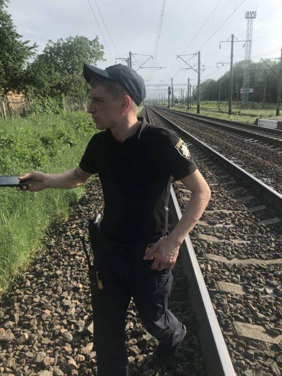 На вінничанку напали з ножем. Вкрали гроші та мобілку, фото №1 на сайті 20minut.ua