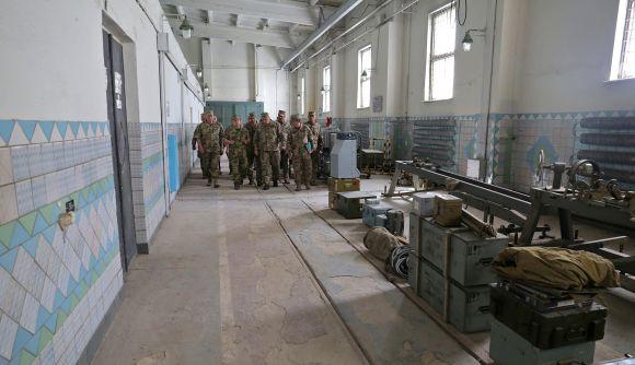 Новини Хмельницького - фото з Міністр оборони проінспектував Хмельницький склад боєприпасів Міністр оборони проінспектував Хмельницький склад боєприпасів, фото №2 на сайті vsim.ua