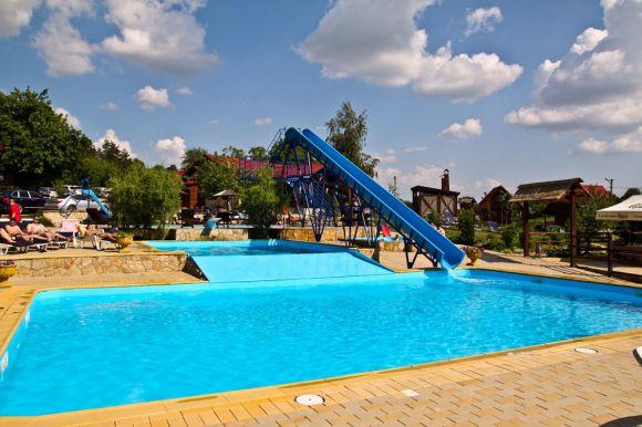 Новини Вінниці - фото з Купальний сезон офіційно відкрито - де відпочити біля води недалеко від Вінниці? Найбільша водна гірка в місті - 15 м