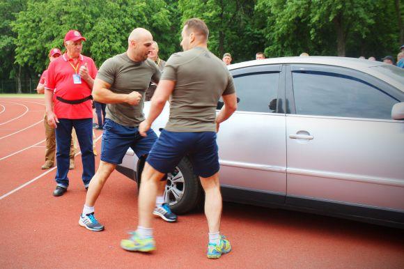 Новини Вінниці - фото з Евакуація VIP-особи: розпочалися змагання бодігардів. Фото та гіфки Евакуація VIP-особи: розпочалися змагання бодігардів. Фото та гіфки, фото №3 на сайті 20minut.ua