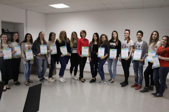 Новини Тернополя - фото з Нагородили волонтерів проекту "переклад онлайн курсів" - Magneticone.org Нагородили волонтерів проекту "переклад онлайн курсів" - Magneticone.org, фото №1 на сайті 20minut.ua