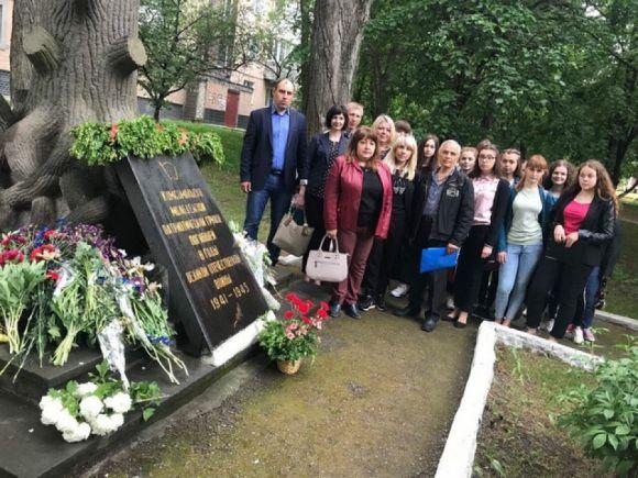 У Кам’янці відзначили річницю перемоги та День пам’яті та примирення, фото №1 на сайті 20minut.ua