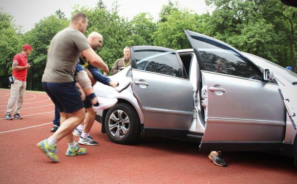 Новини Вінниці - фото з Евакуація VIP-особи: розпочалися змагання бодігардів. Фото та гіфки Евакуація VIP-особи: розпочалися змагання бодігардів. Фото та гіфки, фото №2 на сайті 20minut.ua