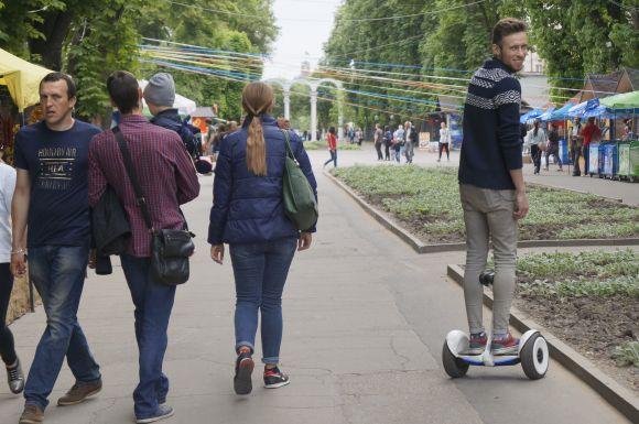 Новини Вінниці - фото з Проїхали на гіроскутері з центру до Старого міста. Як воно? Проїхали на гіроскутері з центру до Старого міста. Як воно?, фото №17 на сайті 20minut.ua