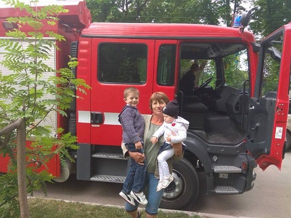 Кам’янчани спробували себе у ролі пожежників у акції від рятувальників міста, фото №2 на сайті 20minut.ua