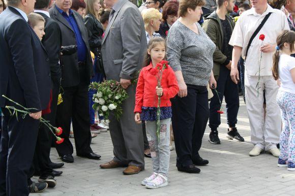 Новини Хмельницького - фото з У День перемоги над нацизмом хмельничани вшанували ветеранів У День перемоги над нацизмом хмельничани вшанували ветеранів, фото №5 на сайті vsim.ua