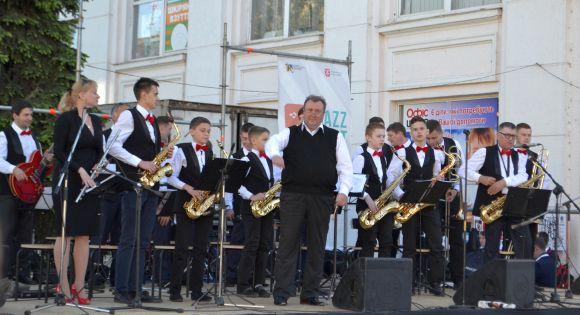 Яким був перший день «Jazz Fest» у Хмельницькому (ФОТО і ВІДЕО), фото №1 на сайті vsim.ua