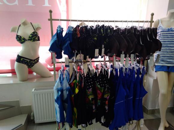 Новини Хмельницького - фото з Тропічні та хижі з високими плавками. Які купальники пропонують хмельничанкам у 2018-ому C:\Users\Користувач\Desktop\купальник\IMG_20180510_112958.jpg